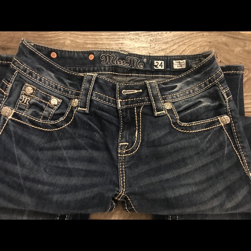 Miss Me jeans Buckle jeans women’s pants- like new - Picture 3 of 8